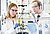 Zwei Wissenschaftler im Labor